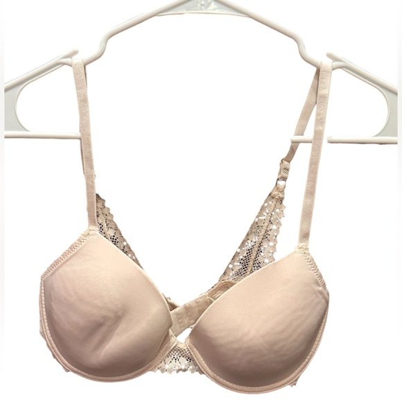 Jessica Simpson Other - Jessica Simpson Lace Accent Bra in Cream 34C